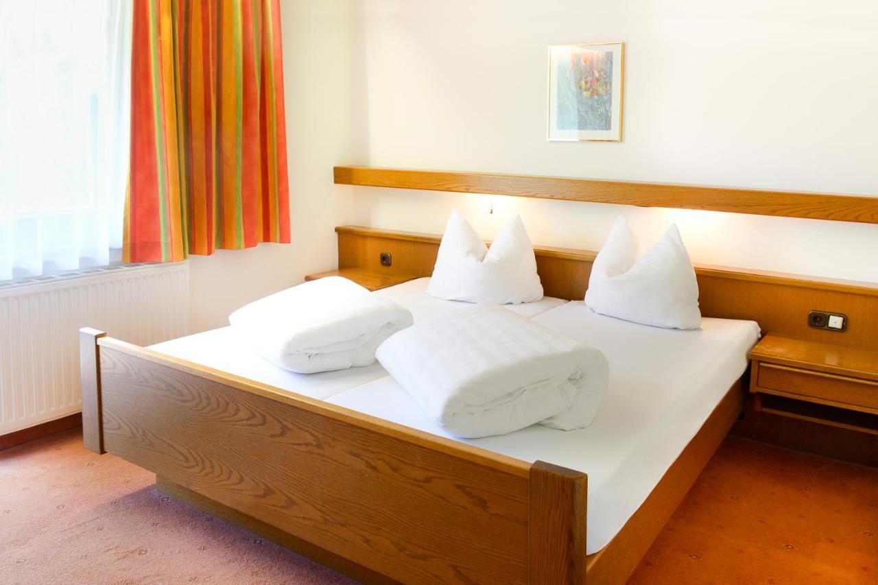 תיירזה Ferienhotel Elvira מראה חיצוני תמונה